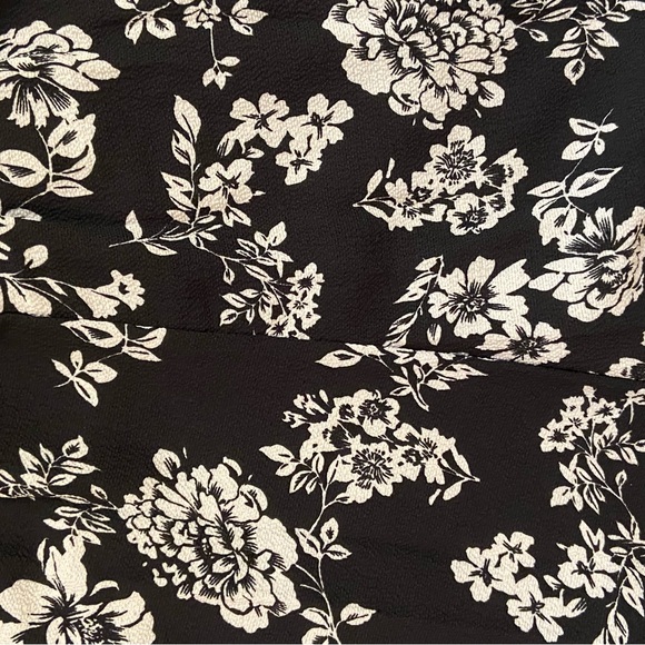 Premier Amour - Off The Shoulder Romper (NWT) - Picture 5 of 5